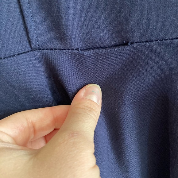 Lulu’s Medium Scalloped Scoop Neck MIDI dress - Picture 9 of 16